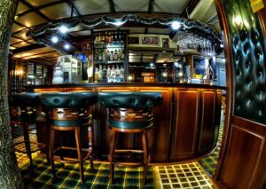 Hotel-Friends-10-Lobby-bar
