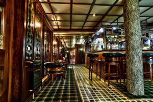 Hotel-Friends-16-Lobby-bar