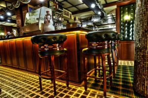 Hotel-Friends-Lobby-bar